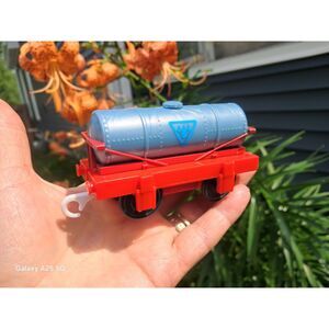 Thomas & Friends Water Tanker Car 2009 Mattel T4196 Grey Red
